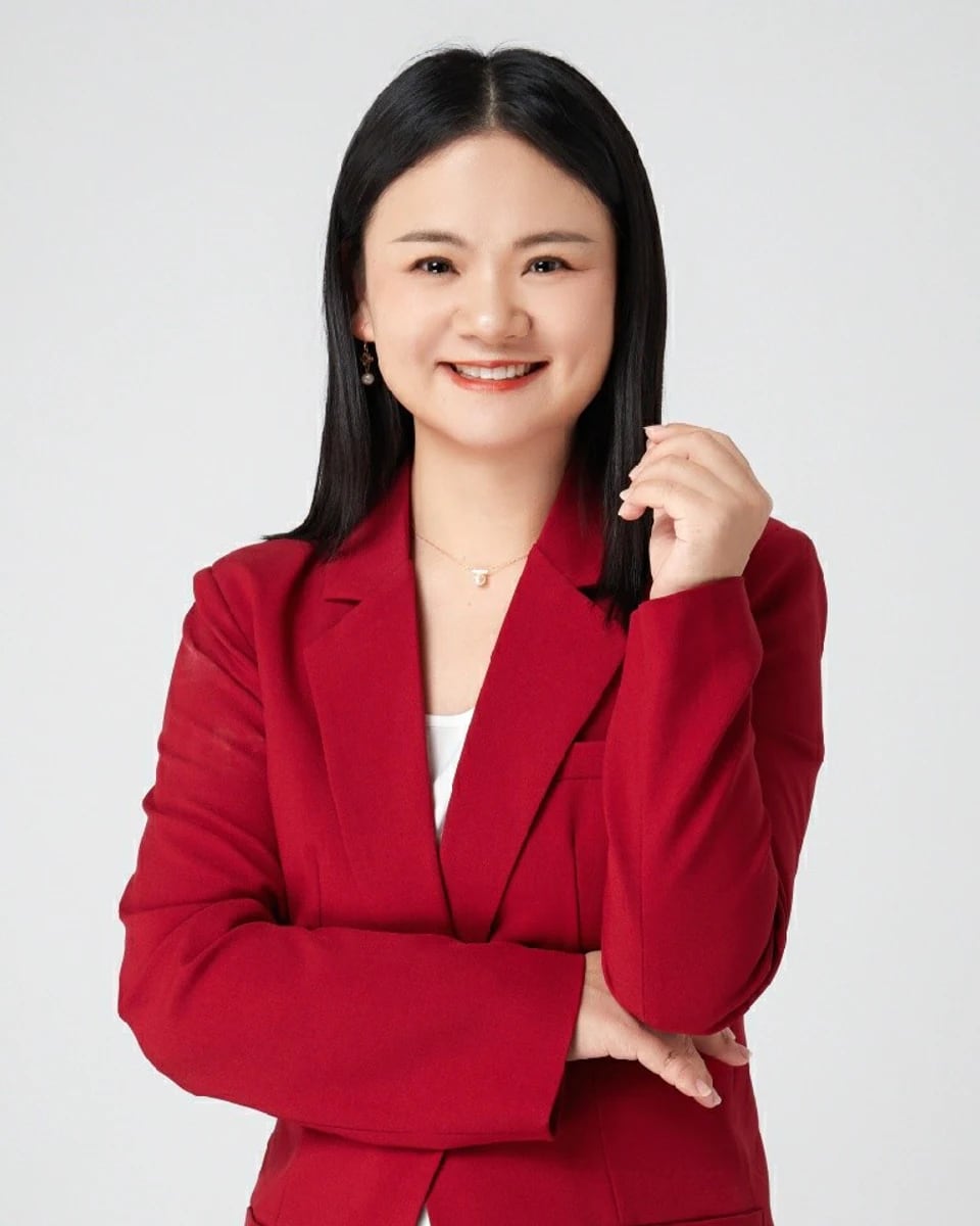 李园华半身像